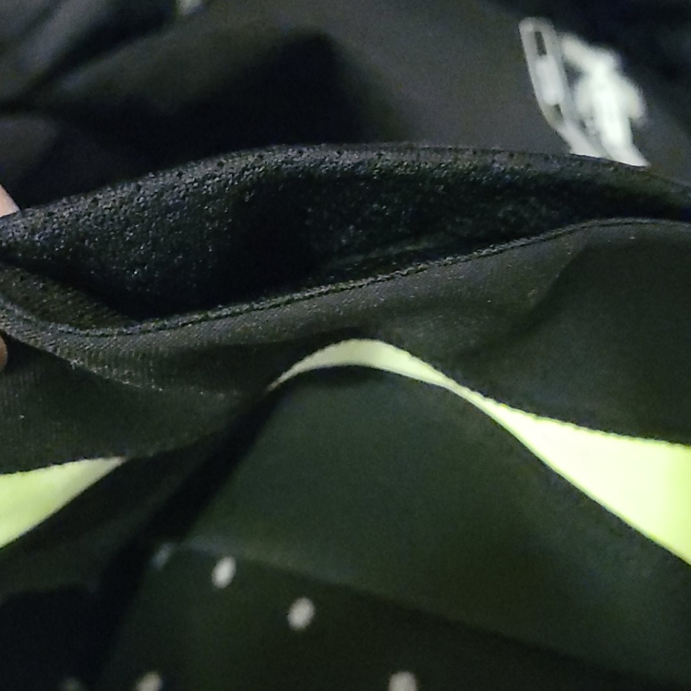 Fila M long sleeve black & neon yellow workout set - Picture 14 of 15